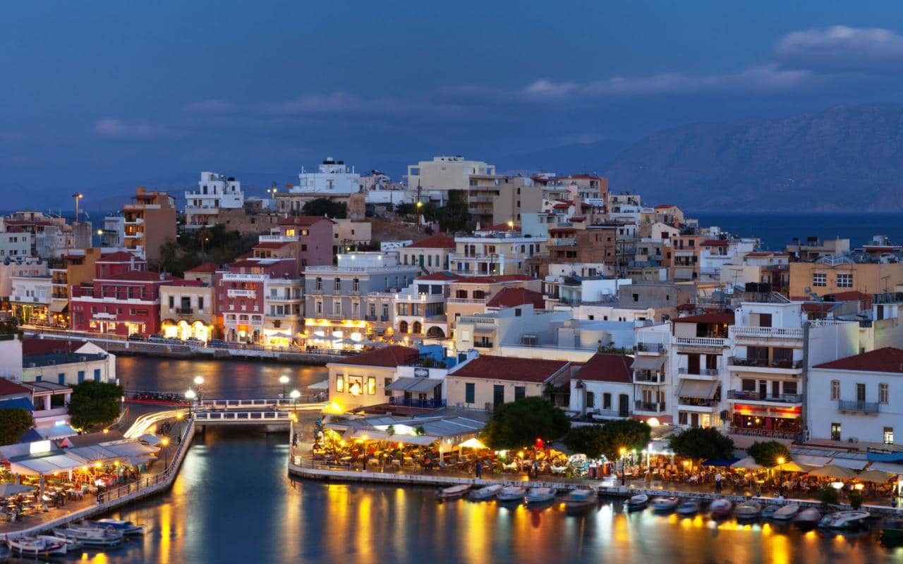 crete-nightlife-harbour-nighttime-xlarge