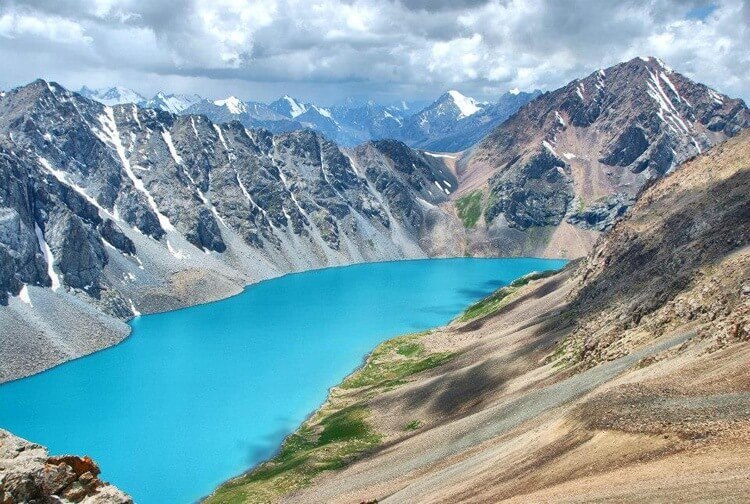 alakol_lake_karakol_kyrgyzstan