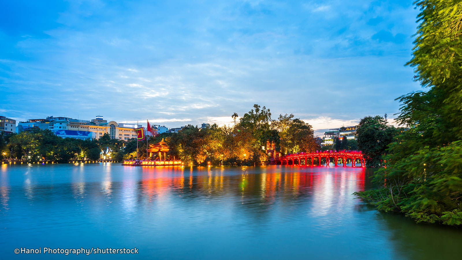 hoan-kiem-lake